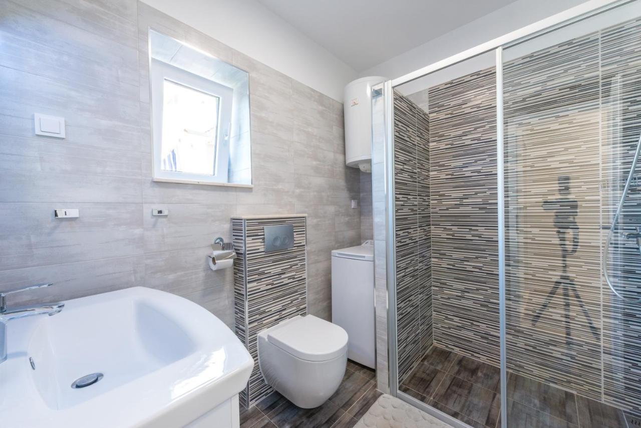 Apartments Lucija دوبروفينك الغرفة الصورة