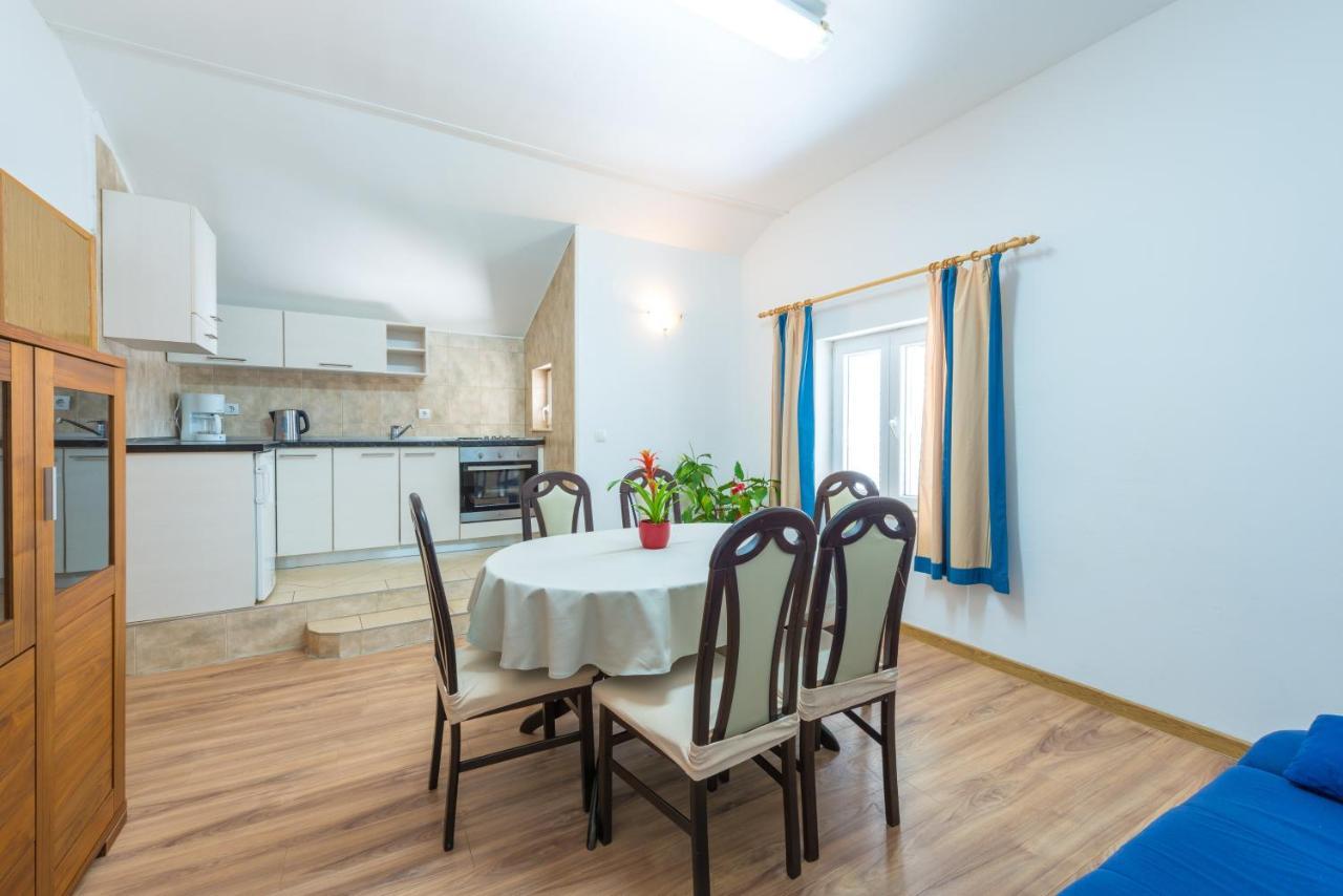 Apartments Lucija دوبروفينك الغرفة الصورة