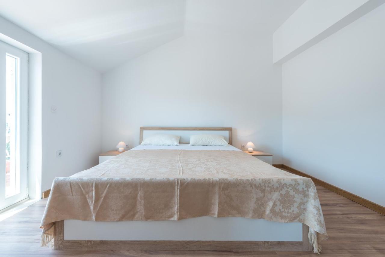 Apartments Lucija دوبروفينك الغرفة الصورة